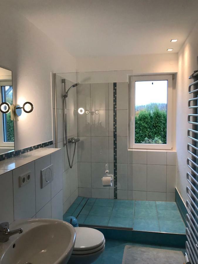 Apartamento Kleine Auszeit Mit Aussicht Velbert Toenisheide Exterior foto